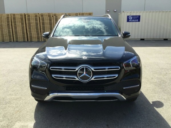 GLE350奔驰最新报价，开启自然美景探索之旅