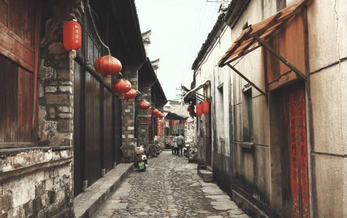福建台风最新消息及小巷深处的独特风情